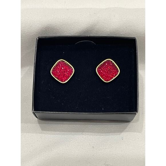 Vintage Lovely Pink Square Studs - Picture 1 of 5